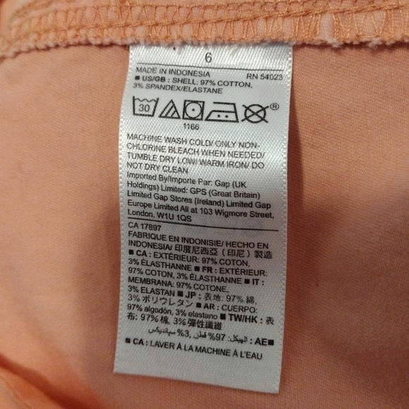 Gap - Girlfriend Khaki Short - Picture 11 of 12